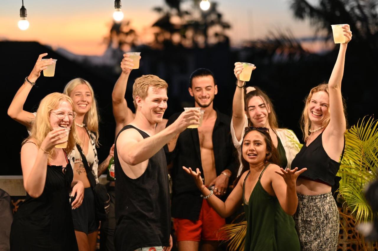 Lushy Hostel Canggu المظهر الخارجي الصورة