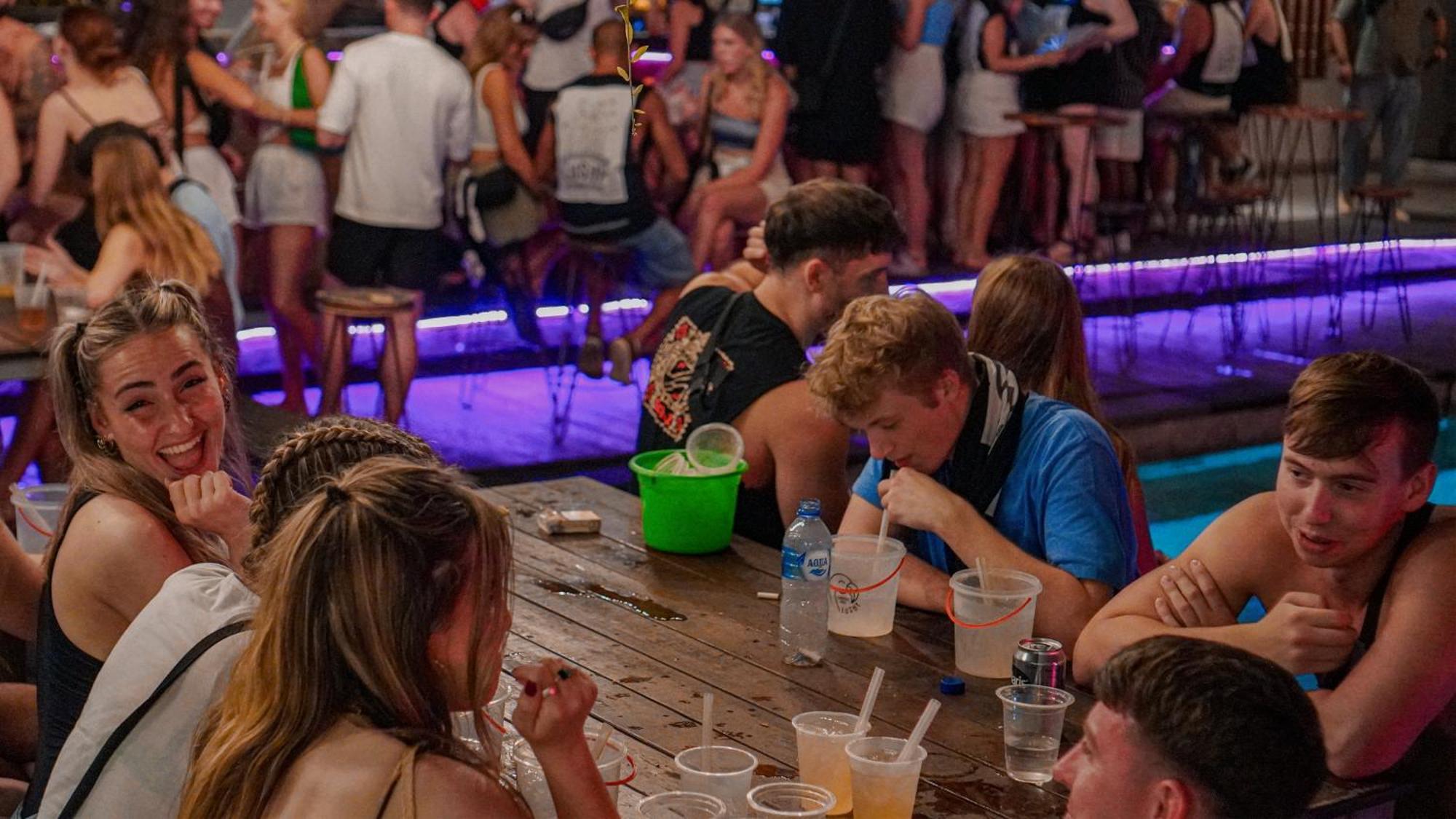 Lushy Hostel Canggu المظهر الخارجي الصورة